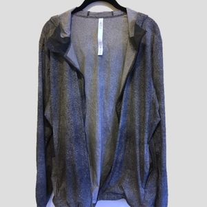 LULULEMON Mens gray speckled windbreaker with hood